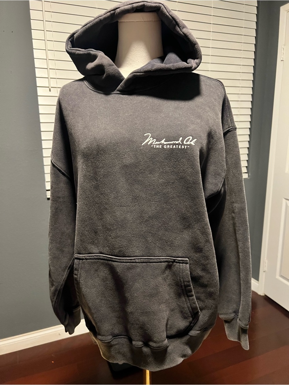 Abercrombie & Fitch The Greatest Charcoal Hoodie Sweatshirt. Size XS